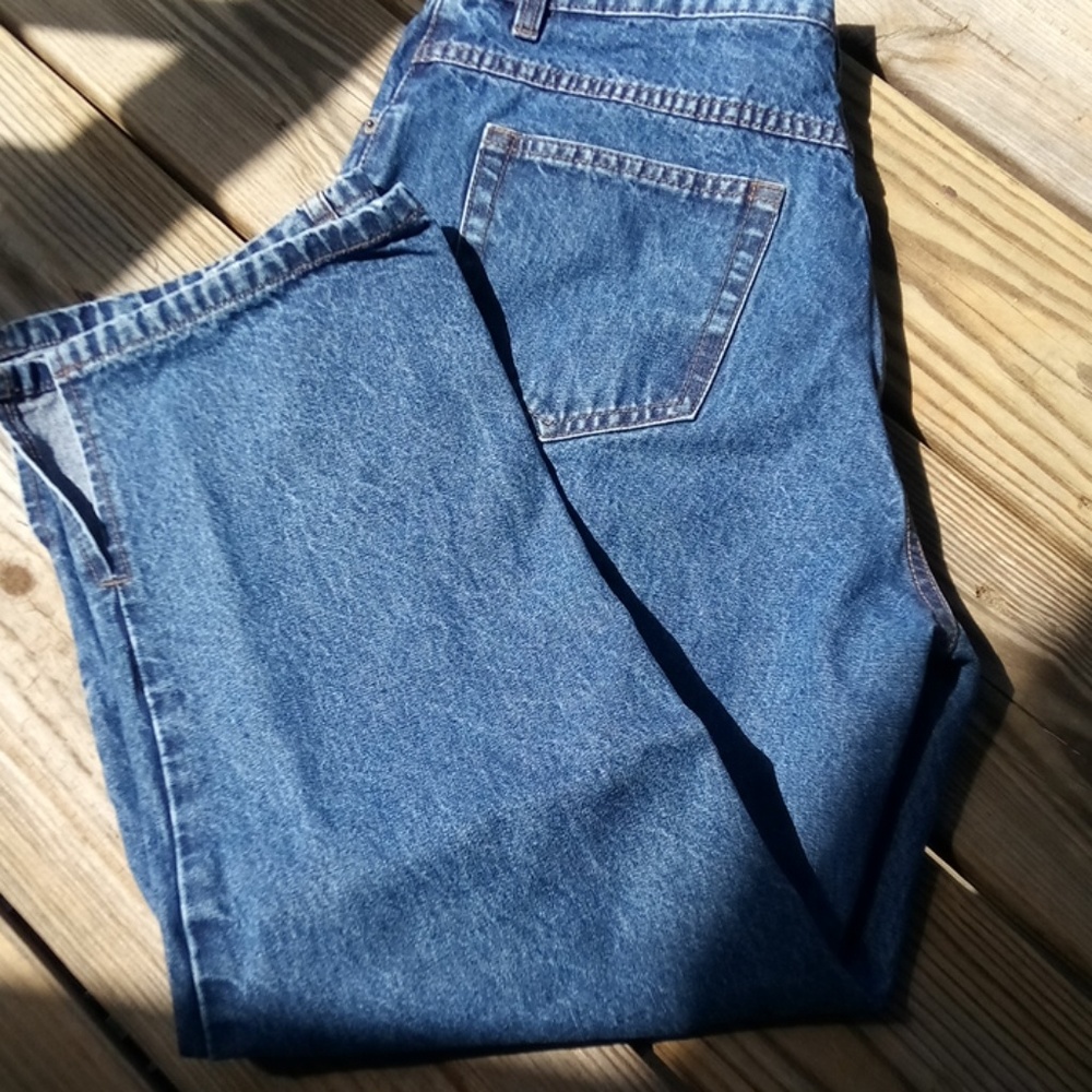 bill blass Women's Ankle Crop Jeans in Medium Blue Denim